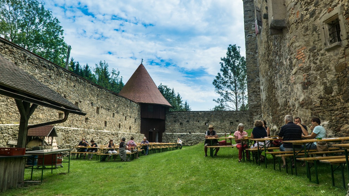 O Fotomagazin / Kunsthandwerksmarkt auf der Burg Piberstein 2016